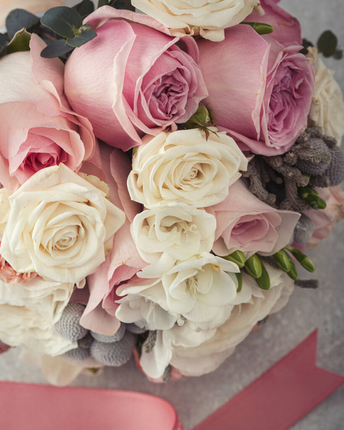 bouquet de mariée de mariage. image tonique vintage. Fond clair - Photo, image