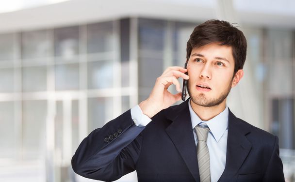 Businessman talking on the phone - Фото, зображення