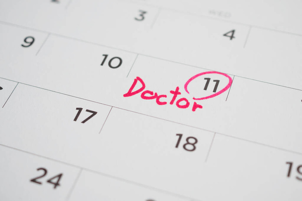 calendario de citas médico importante escribir en blanco calendario página fecha de primer plano - Foto, imagen