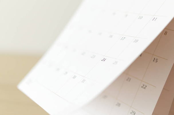 Página del calendario voltear hoja cerrar desenfoque fondo planificación de la agenda de negocios cita concepto de reunión - Foto, Imagen