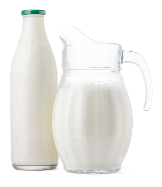 Glassware full of fresh milk isolated on white - Foto, afbeelding