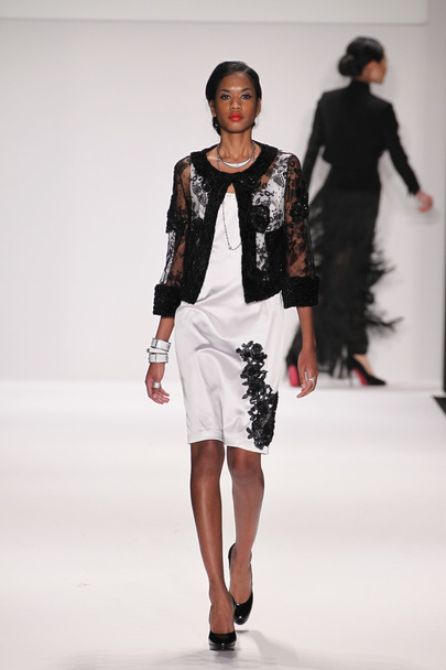 Model walks runway wearing Gianni Tolentino - Fotografie, Obrázek