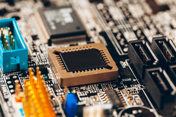 Computer electronic circuit board with processor close up - Фото, зображення