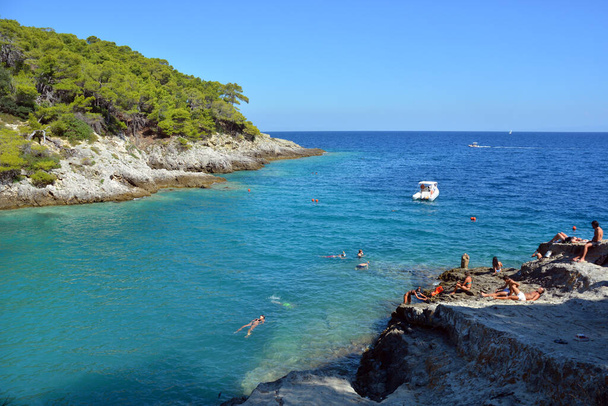Tremiti, Pouilles, Italie -28 / 08 / 2020 - Vue sur les îles Tremiti, petites îles de la mer Adriatique, faisant partie du parc du Gargano - Photo, image