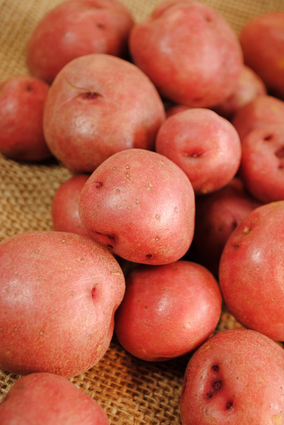 Tuoreet punaiset perunat
 - Valokuva, kuva