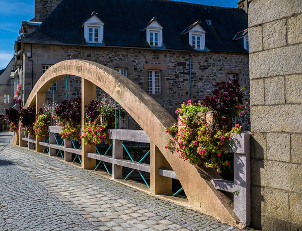 Pontrieux falu a Ctes-d 'Armor-ban, mosóházak sokaságával. - Fotó, kép