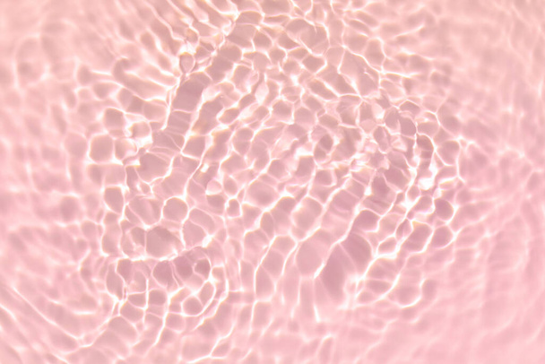 ピンク透明感のある水面の質感夏の背景 - 写真・画像
