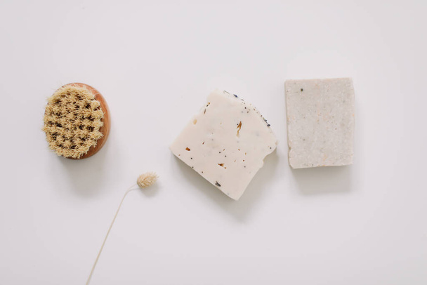 Zero waste kitchen accessories, natural organic soap. Concept of plastic free and eco friendly products in household, top view - Fotografie, Obrázek