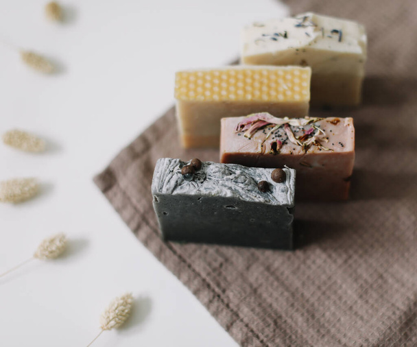 Homemade natural soap bars. Spa concept, natural cosmetics. Flat lay, top view. - Foto, Bild