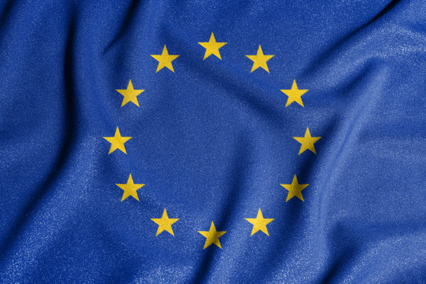 Bandeira nacional da União Europeia. O símbolo principal de um país independente. Bandeira da União Europeia. Um atributo da grande dimensão de um Estado democrático.2020 - Foto, Imagem