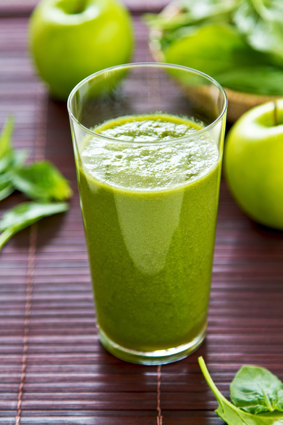 Spinach and apple smoothie - Photo, Image