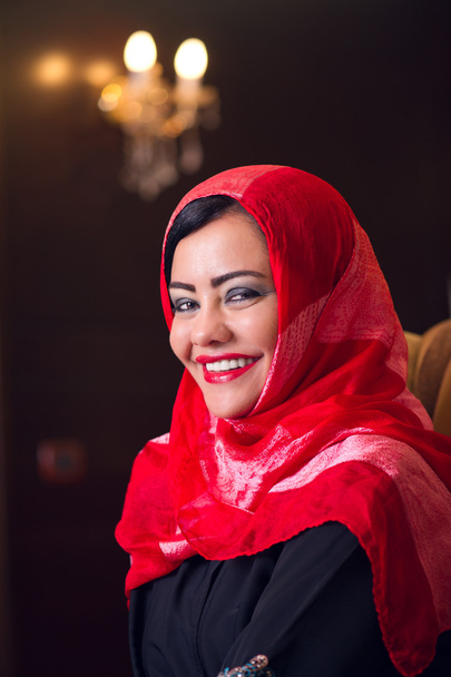 Arabian lady wearing hijab - Photo, Image