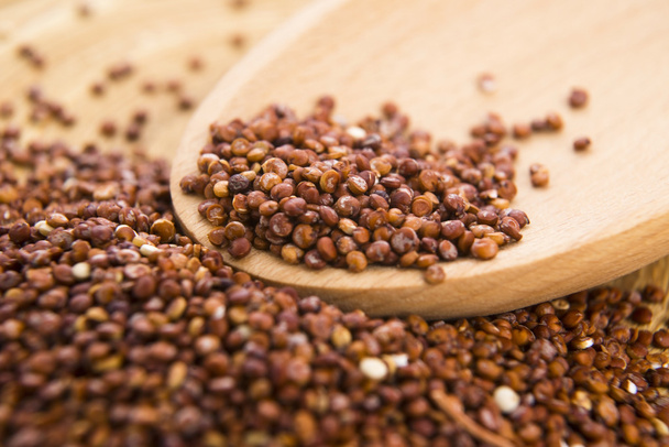 Red Quinoa grain - Foto, afbeelding