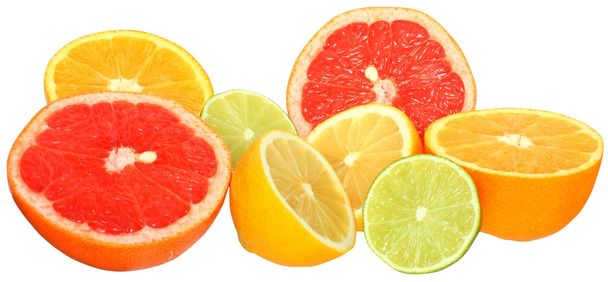 Cut heap lime, grapefruit, lemon and orange - Foto, afbeelding