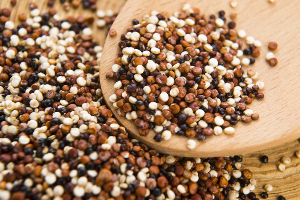 trikolorní quinoa zrno - Fotografie, Obrázek