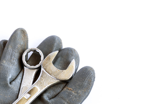 ensemble d'outils et gant sur fond blanc - Fotografie, Obrázek