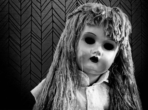 Evil old baby doll - Foto, Imagem