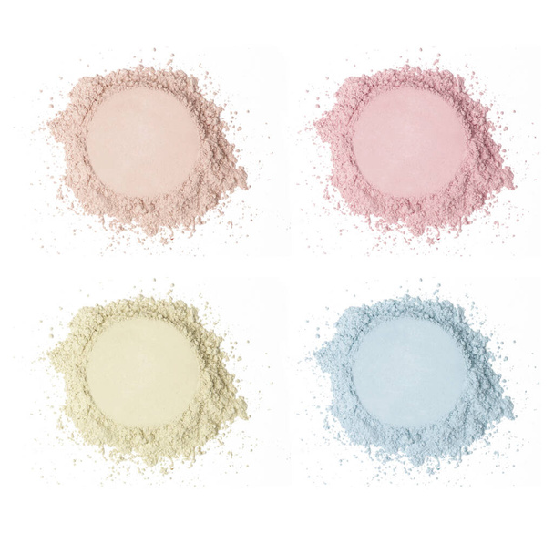 Conjunto de muestras cosméticas o de polvo de maquillaje aisladas en blanco.  - Foto, Imagen
