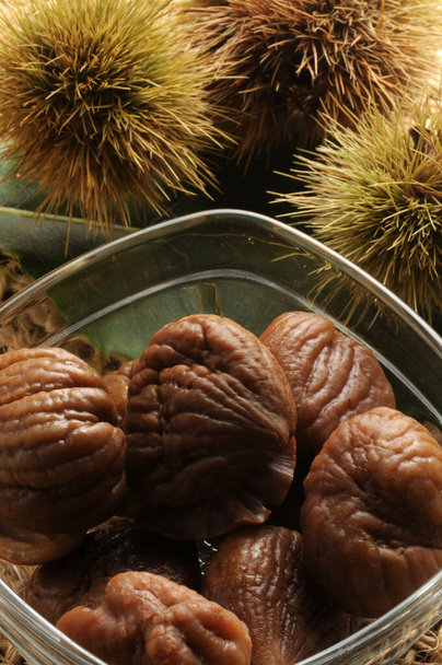 Close up on steamed peeled chestnuts - Photo, Image
