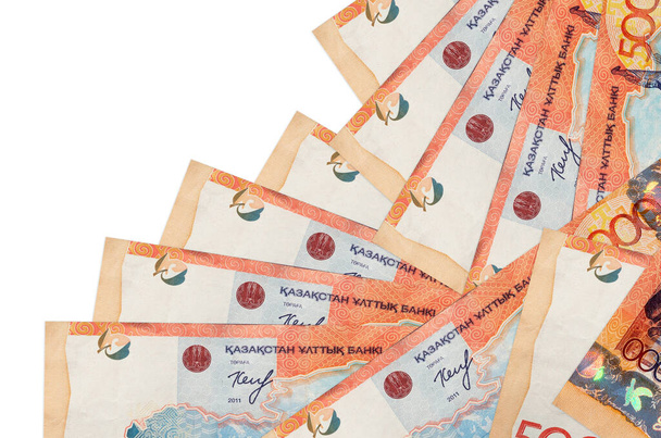5000 contas Kazakhstani tenge encontra-se em ordem diferente isolado no branco. Banco local ou conceito de ganhar dinheiro. Banner de fundo de negócios - Foto, Imagem