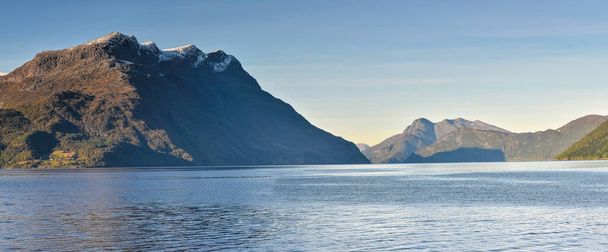 Norwegian landscape, view of the lake and mountains - Фото, изображение