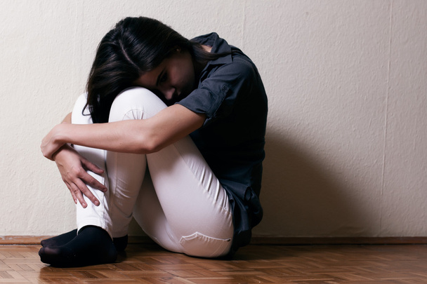 Депрессивная девочка-подросток
 - Фото, изображение