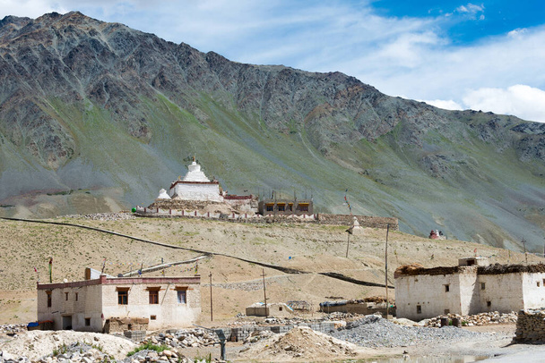 Zanskar, Inde - Belle vue panoramique depuis Entre Karsha et Padum à Zanskar, Ladakh, Jammu-et-Cachemire, Inde. - Photo, image