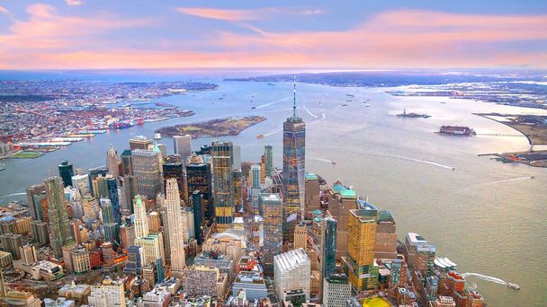 Vista aérea del horizonte de Manhattan al atardecer, Nueva York, Estados Unidos - Foto, Imagen