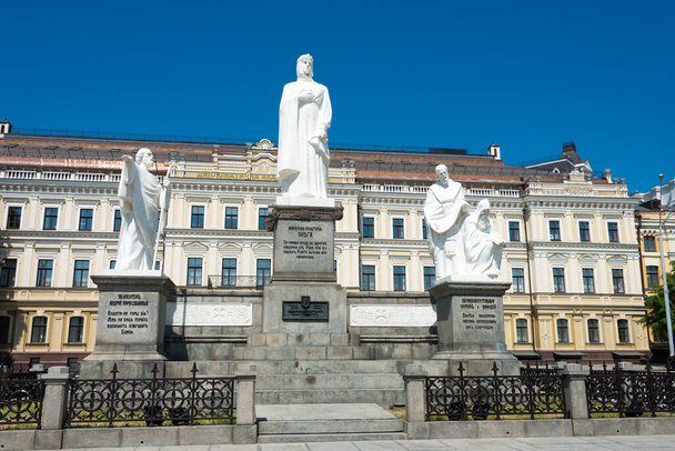 Kiev, Ucrânia Monumento à Princesa Olga. um local histórico famoso em Kiev, Ucrânia. - Foto, Imagem