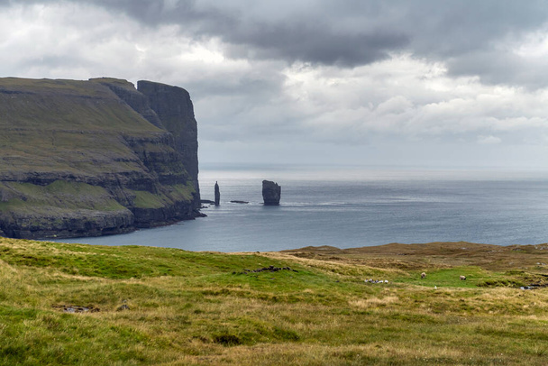 Paisagem natural nórdica, Aldeia de Eidi, Ilhas Faroé, Dinamarca. - Foto, Imagem