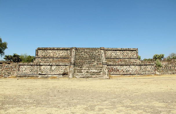 Veduta di Teotihuacan, un'antica città del Messico - Foto, immagini