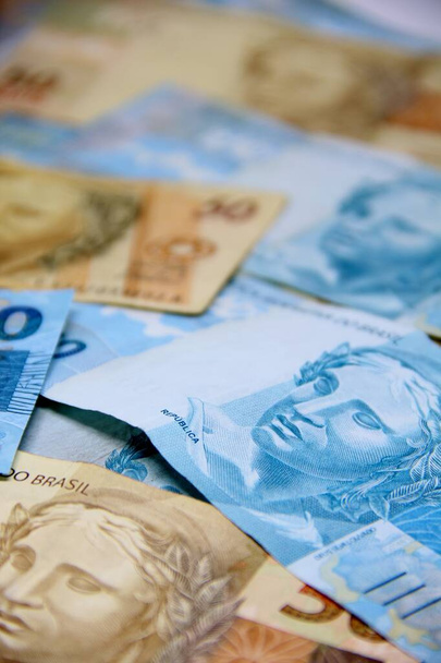 Brasilianisches Geld aus nächster Nähe - Foto, Bild