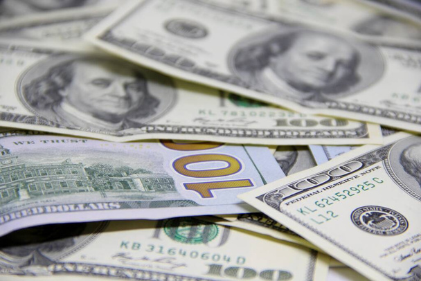 Pohled zblízka na bankovky v amerických dolarech - Fotografie, Obrázek