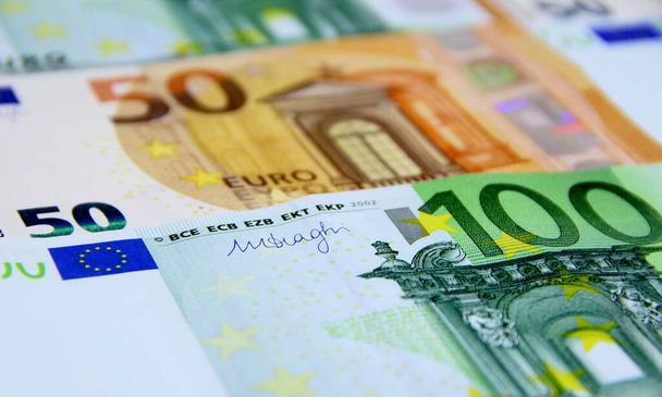 Euro-Geld, Euro-Bargeld aus nächster Nähe - Foto, Bild