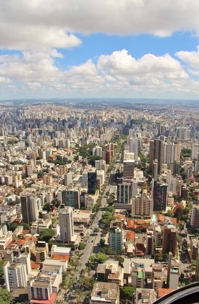 Hermosa vista aérea de la ciudad de Belo Horizonte, Brasil - Foto, imagen