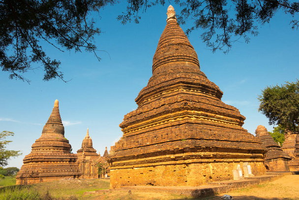 Bagan, Myanmar - Bagan Archaeological Área and Monuments (en inglés). unas famosas ruinas budistas en Bagan, región de Mandalay, Myanmar. Forma parte del Patrimonio Mundial. - Foto, imagen