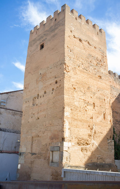 Yerba Tower or Torre de la Yerba,カセレス,スペイン.12世紀のアラブ人によって建てられた - 写真・画像