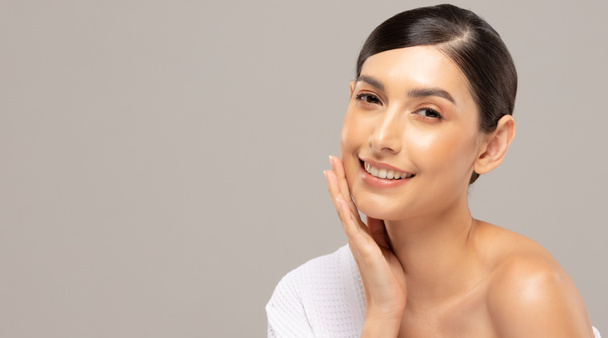 Schönheit asiatische Frauen Porträt Gesicht mit Hautpflege gesund und Haut. - Foto, Bild