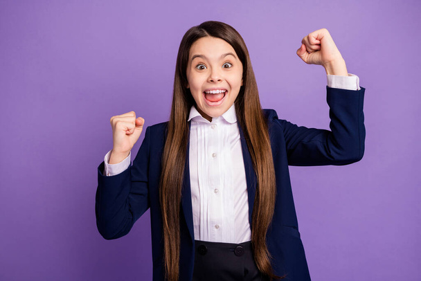 Portrait of her she nice-looking attractive lovely glad cheerful cheery amazed long-haired girl celebrating good news luck isolated bright vivid shine vibrant lilac violet color background - Foto, Imagen