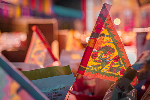 Tayvan 'daki Aç Hayalet Festivali' nin Hayalet Ayındaki adaklara afiş. - Fotoğraf, Görsel