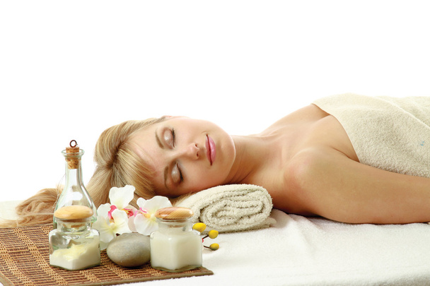Mulher relaxante em um centro de spa
 - Foto, Imagem