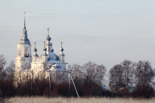 Church on the river bank - Valokuva, kuva