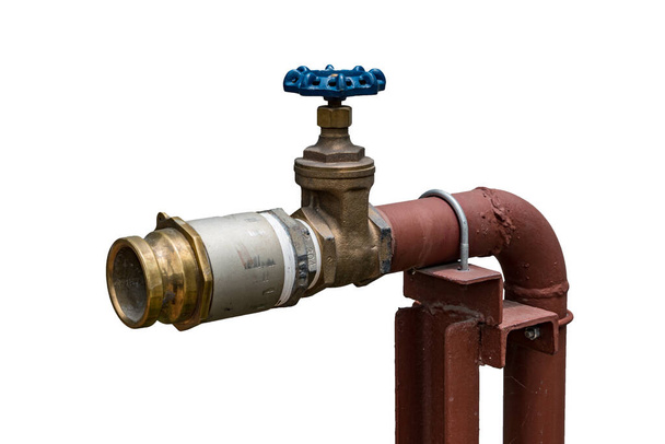 Bouche d'incendie avec valve bleue sur fond blanc - Photo, image