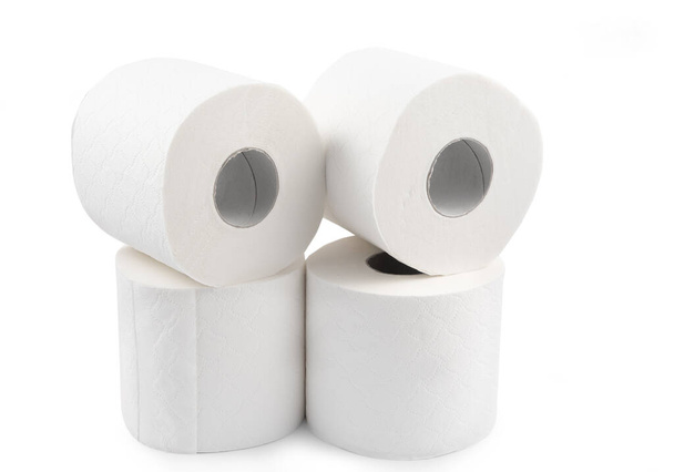 Role toaletního papíru, tkáň pro použití v toaletní místnosti, slouží k čištění nečistot v koupelně izolované na bílém pozadí. - Fotografie, Obrázek
