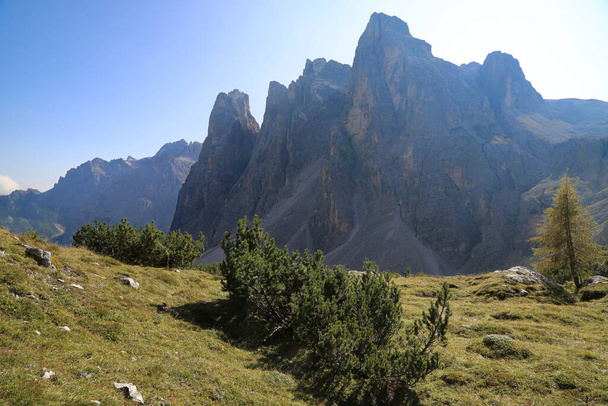 Het natuurpark Three Peaks in de Italiaanse dolomieten. Hoge kwaliteit foto - Foto, afbeelding