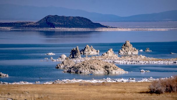 landschap rond monomeer in Californië - Foto, afbeelding