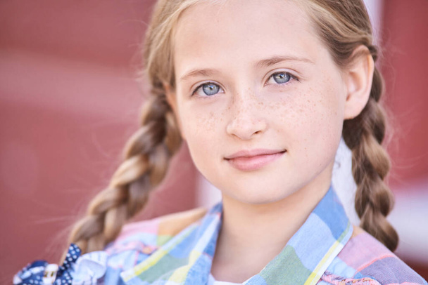 Beautiful american portrait of schoolgirl. Preschool kid. Little happy girl - Foto, Imagem