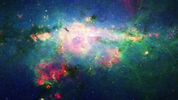 4K 3D rendering Naadloze lus Reizen door sterrenvelden in de melkweg. Deep Blue Pink Purple Abstract Fractal Universe Space Looping Achtergrond. Vlucht door de ruimte met Melkweg en nevels. - Video