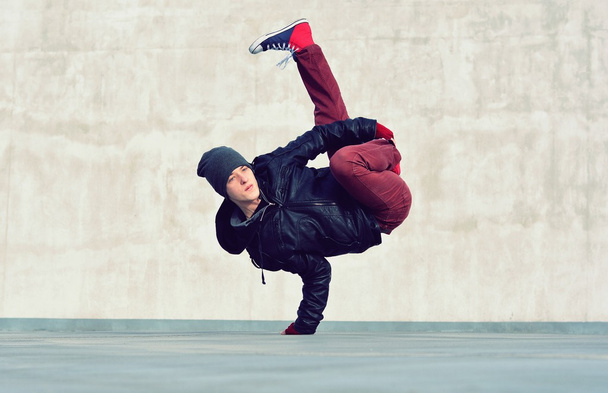 Breakdancer na rua
 - Foto, Imagem