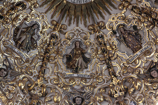 Kostel Santo Domingo, Puebla, Mexiko. Kaple Rosario se nachází v kostele Santo Domingo. Je naplněn symbolikou, obrazy a prvky, které reprezentují baroko Nového Španělska - Fotografie, Obrázek